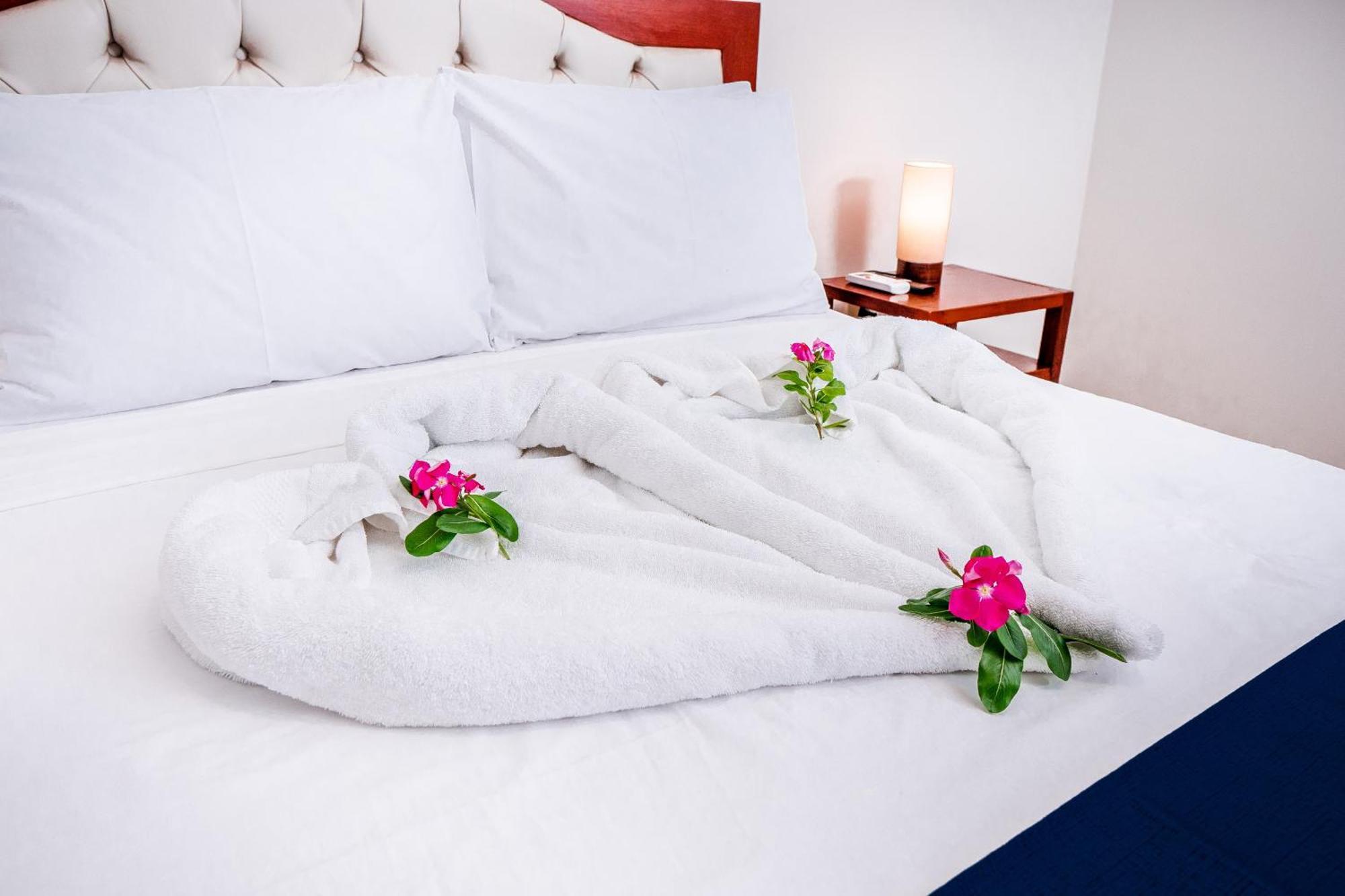 Laguna Azul Hotel & Suites Sauce ภายนอก รูปภาพ